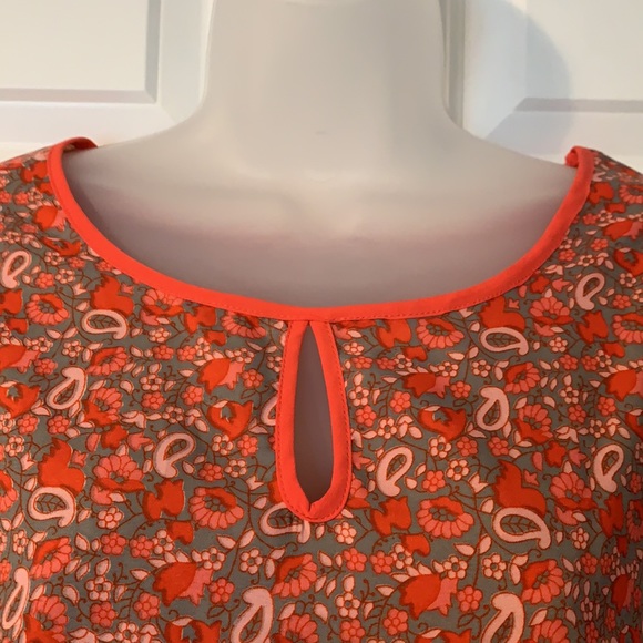 NEW Beautiful Floral Tunic Blouse - Picture 6 of 9